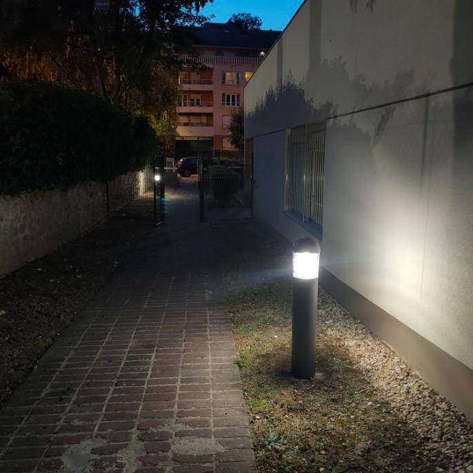 Poteau lumière.jpg